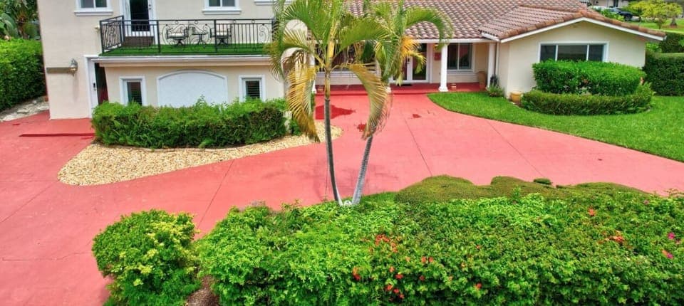 Beachside Duplex with Loft & Main House