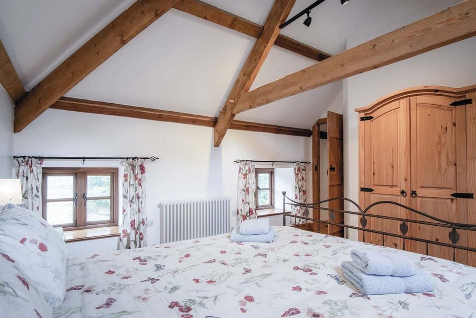 The Stables - 3 Bedroom Cottage - Beavers Hill (23594)