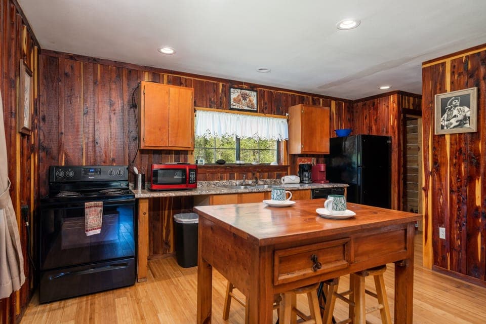 Kitchen/Second Floor Unit