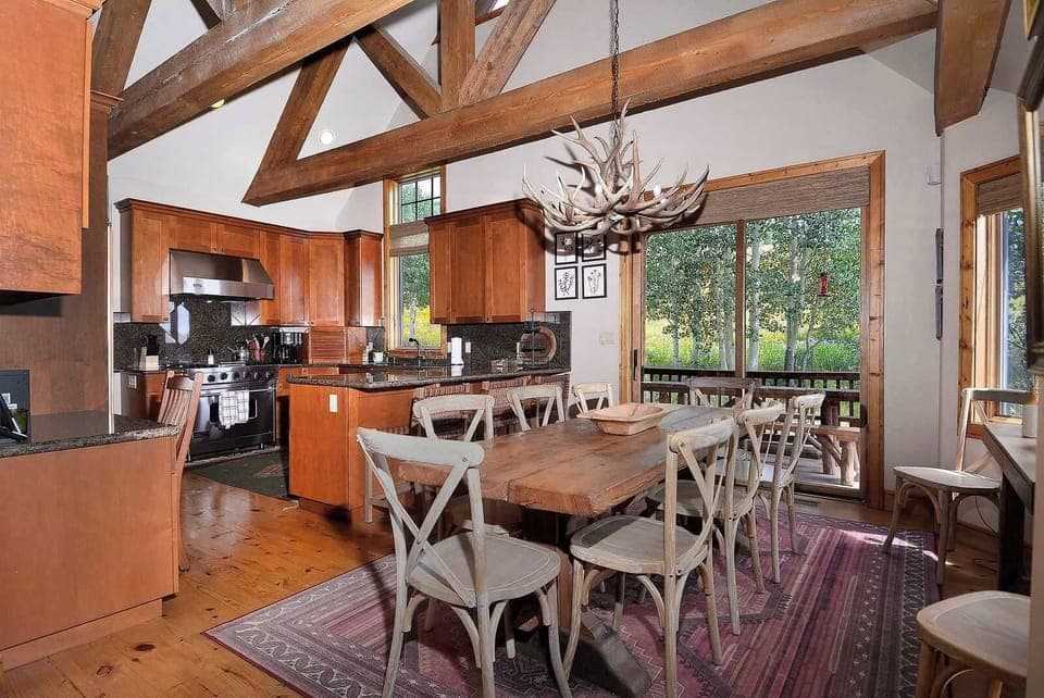 Kitchen/dining