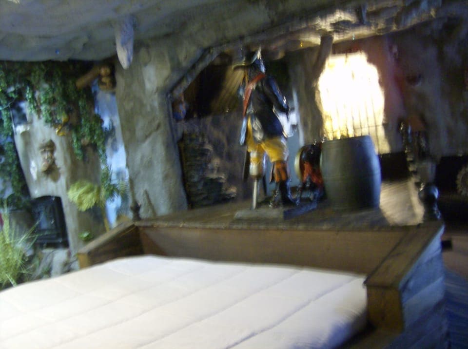 Studio Suite, 1 King Bed (Pirate Themed) | In-room safe, soundproofing, iron/ironing board, free cribs/infant beds