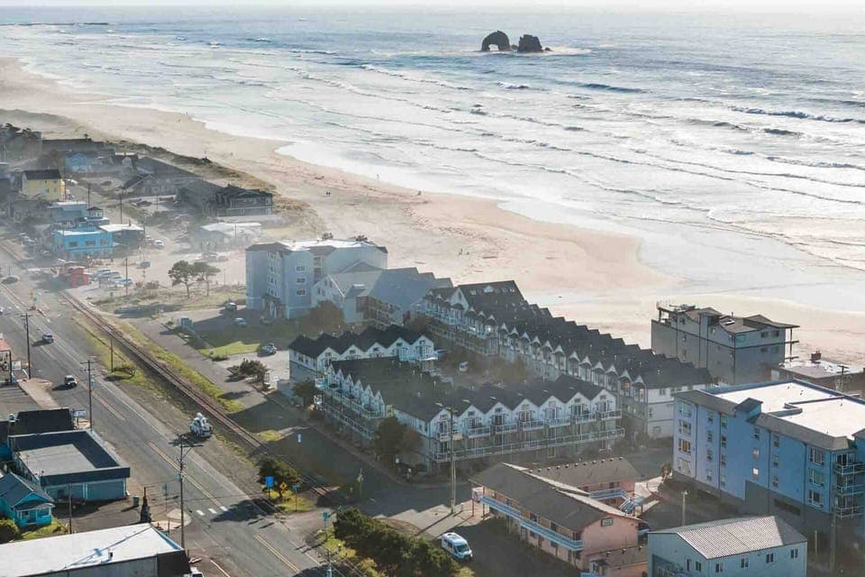 Welcome to the Sea La Vie. We hope we get to host you at this wonderful Rockaway Beach rental. Please reach out with any questions.