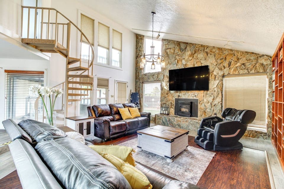 House (3 Bedrooms) | Interior