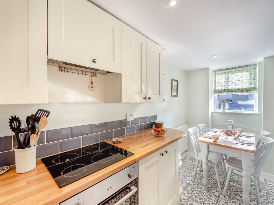 Kitchen/diner | Tyn Giat Cottage, Amlwch and North Anglesey Heritage Coast