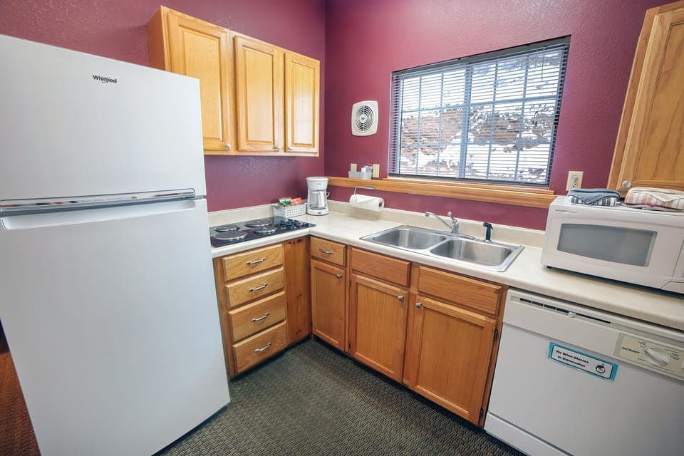 Full Kitchen
