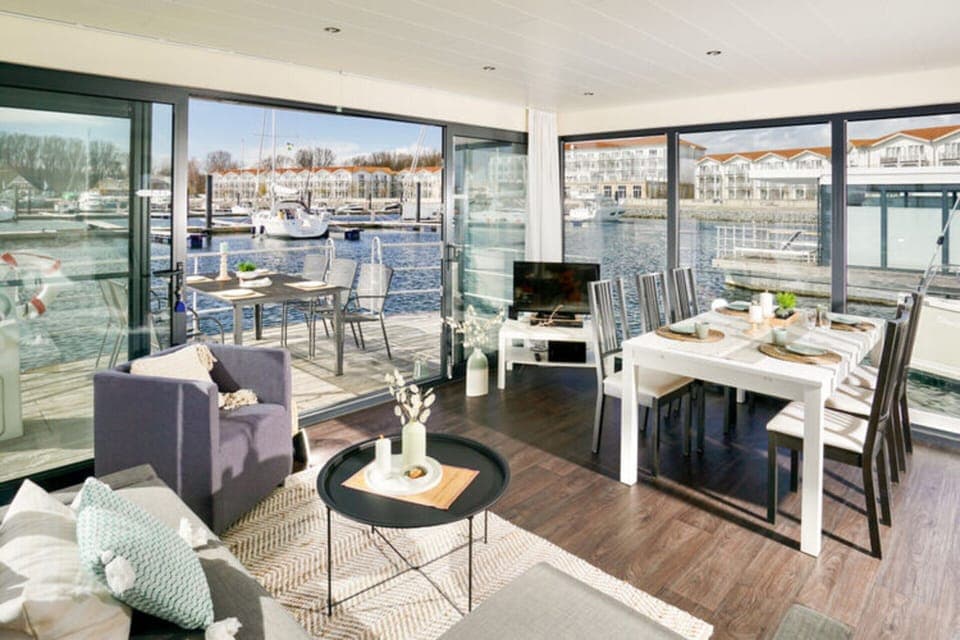 Mobile Home | Dining