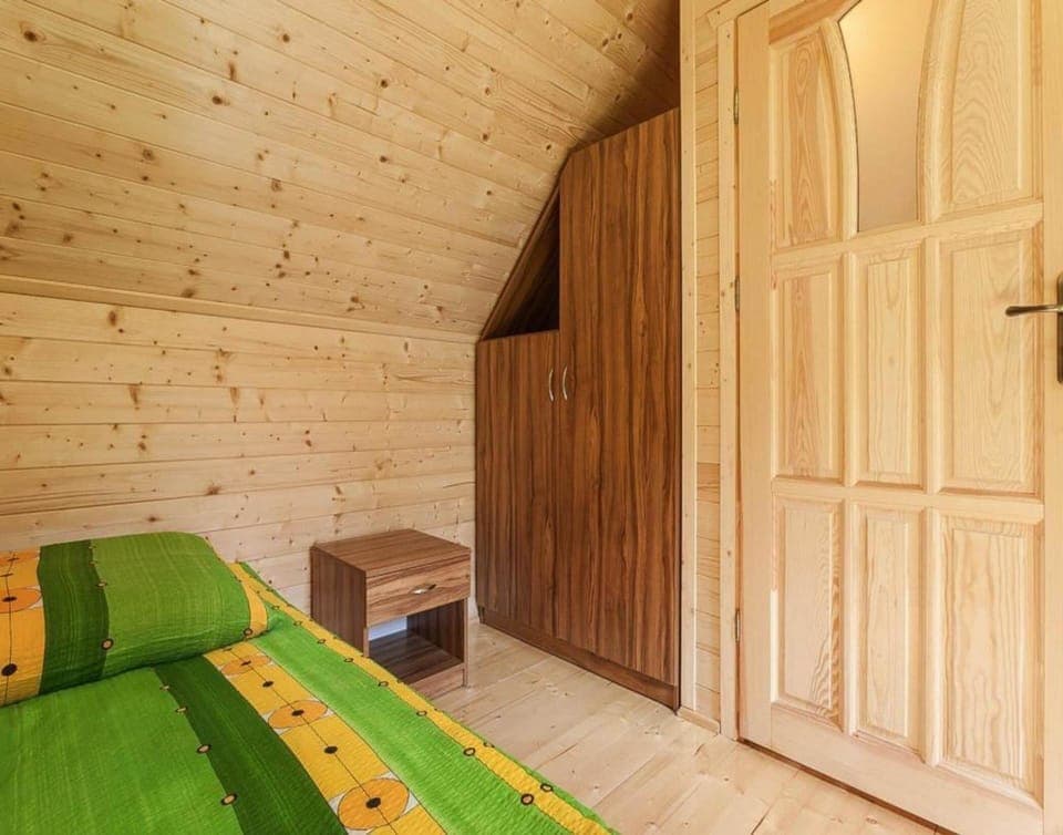 House | 3 bedrooms, individually furnished, bed sheets