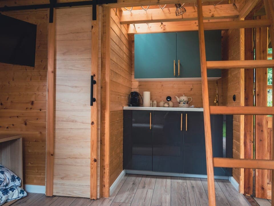 House | Private kitchen | Electric kettle, highchair