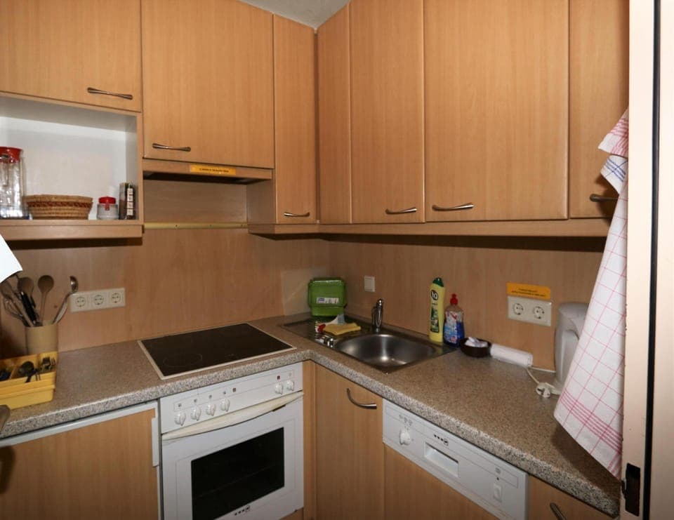 Apartment | Private kitchen | Toaster, highchair