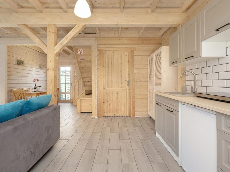 House | Private kitchen | Electric kettle, toaster, highchair