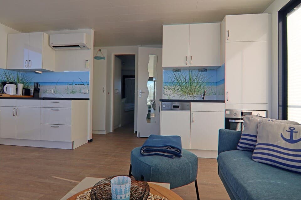 Mobile Home | Dining