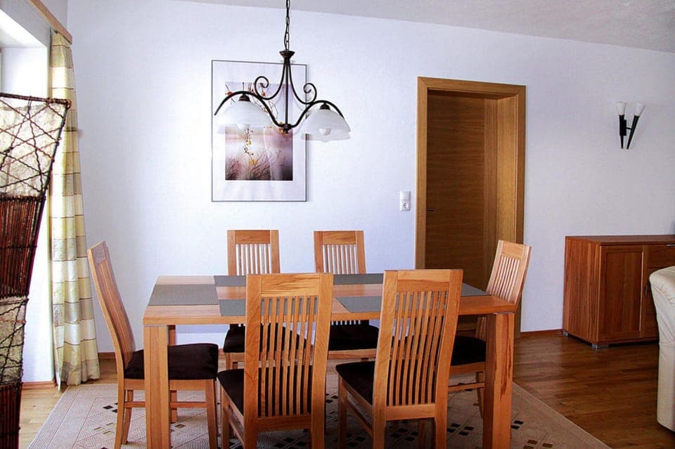 Apartment | Dining