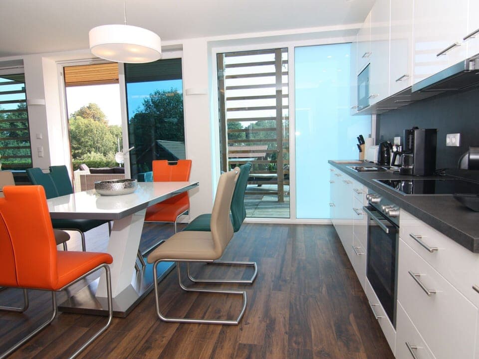 House | Private kitchen | Electric kettle, toaster, highchair