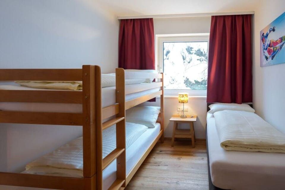 Apartment | 3 bedrooms, bed sheets