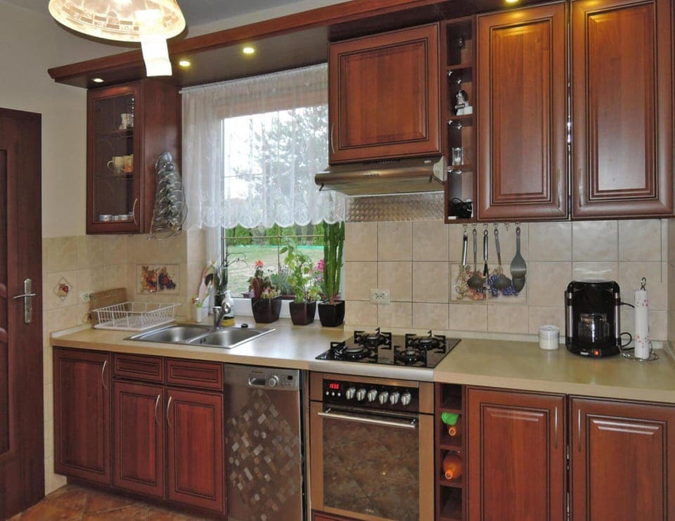 House | Private kitchen | Electric kettle, toaster, highchair
