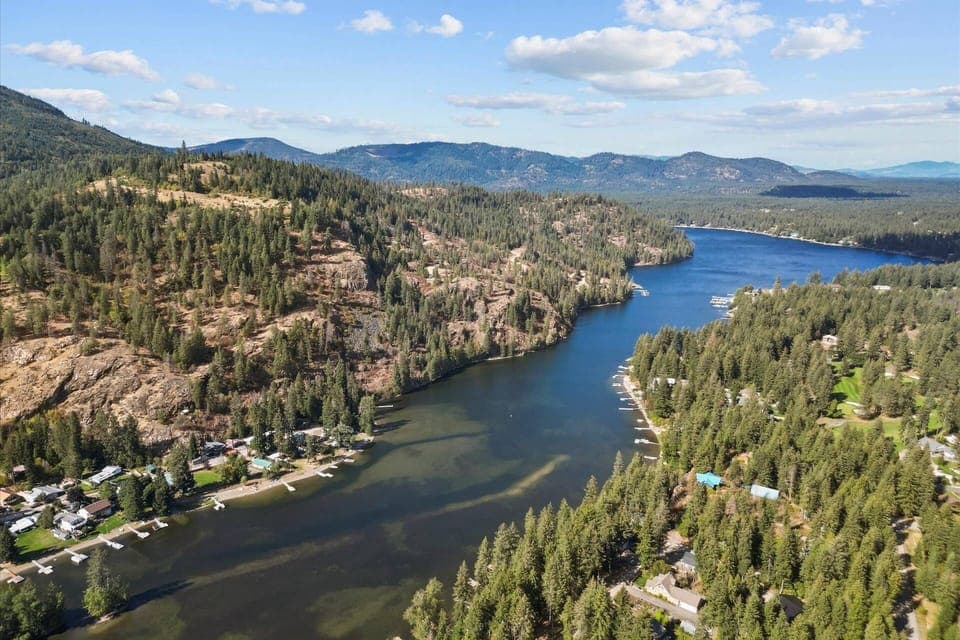 Take your boat up the lower end of Twin Lakes all the way to the upper end of Twin Lakes!