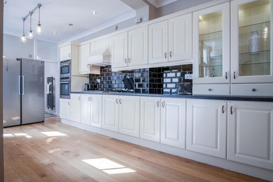 Overland Road – 4 Bedroom House – Mumbles (5826)