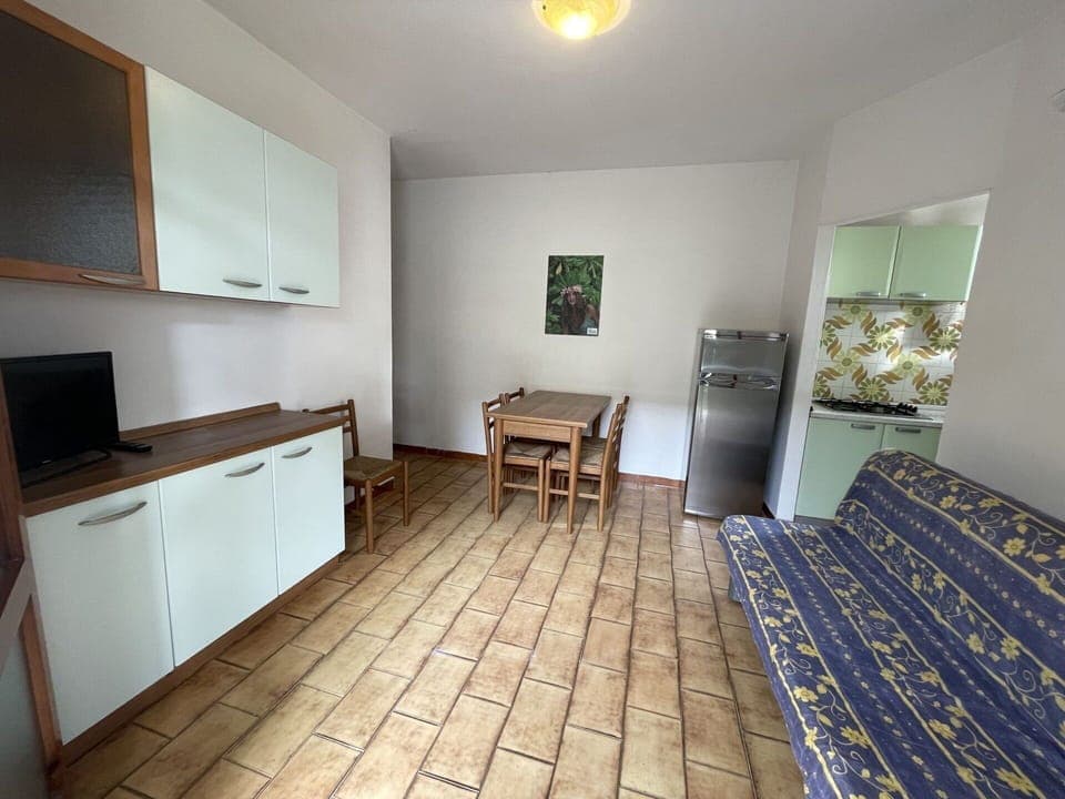 Property, Furniture, Cabinetry, Wood, Picture Frame, Drawer, Interior Design, Lighting, Table, Flooring