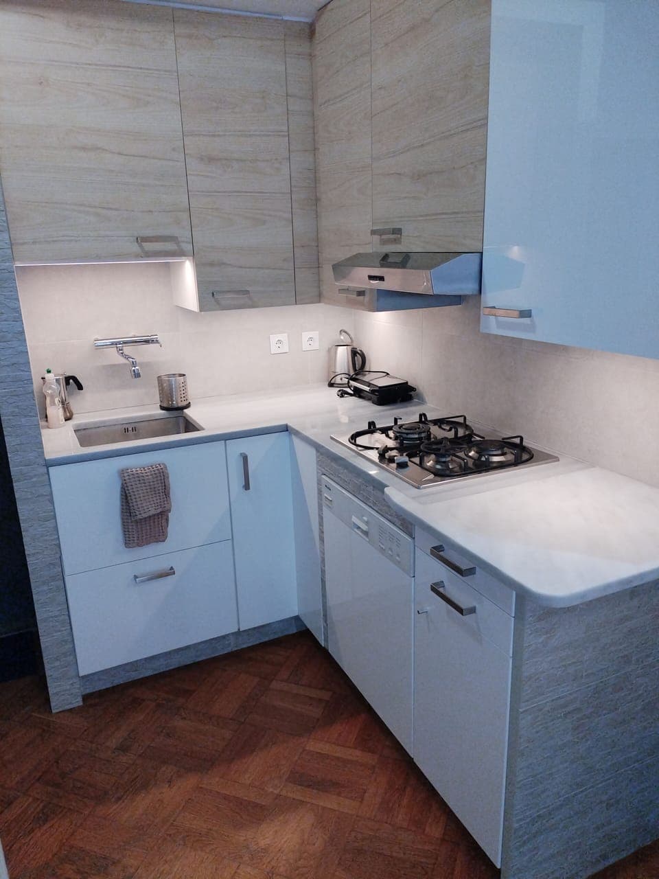 Apartment | Private kitchen | Fridge, microwave, stovetop, dishwasher