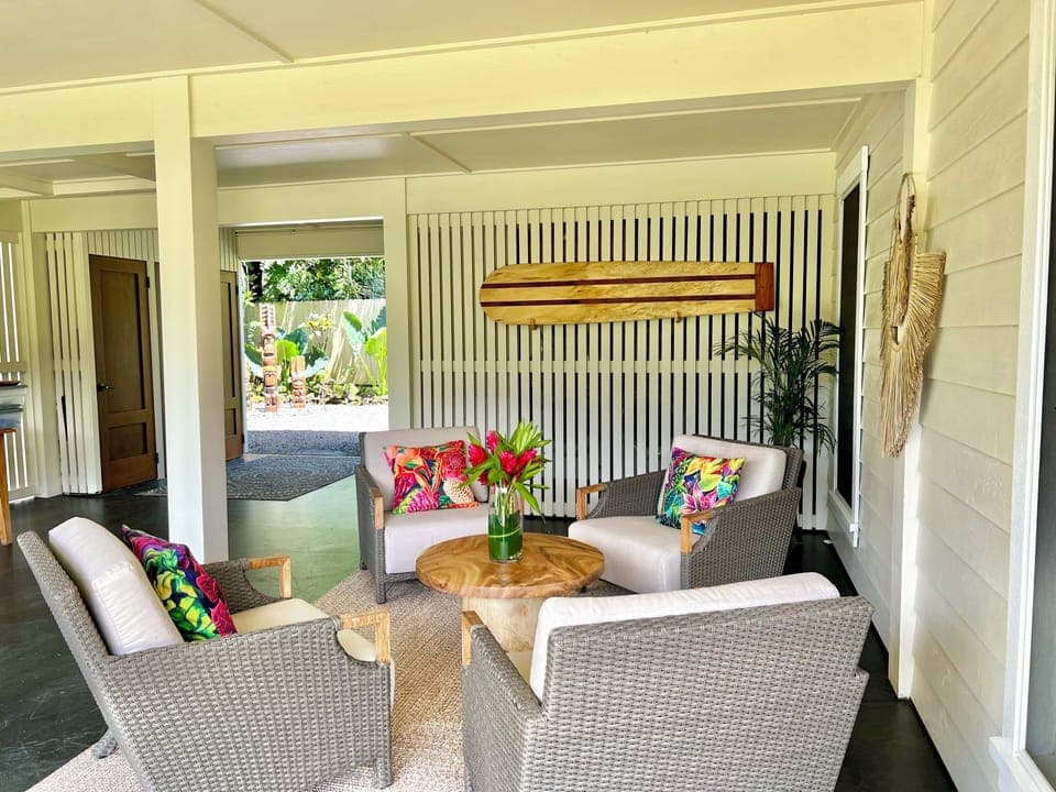 Outdoor Seating garage