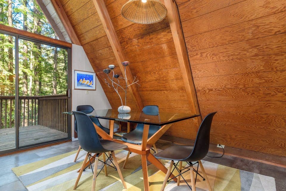 Dining table with seating for 4