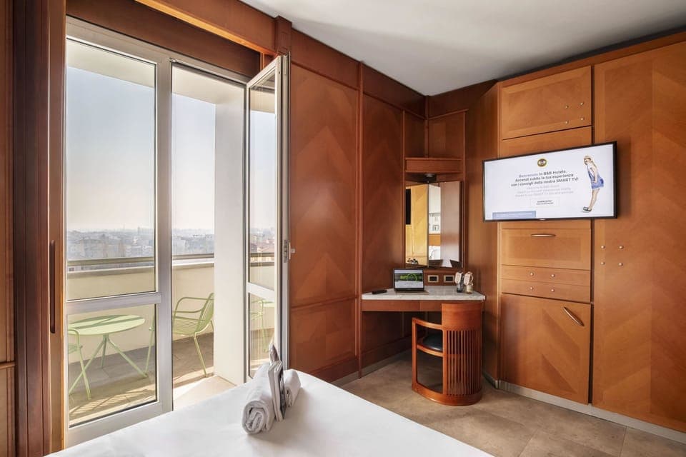 In-room safe, desk, blackout drapes, soundproofing