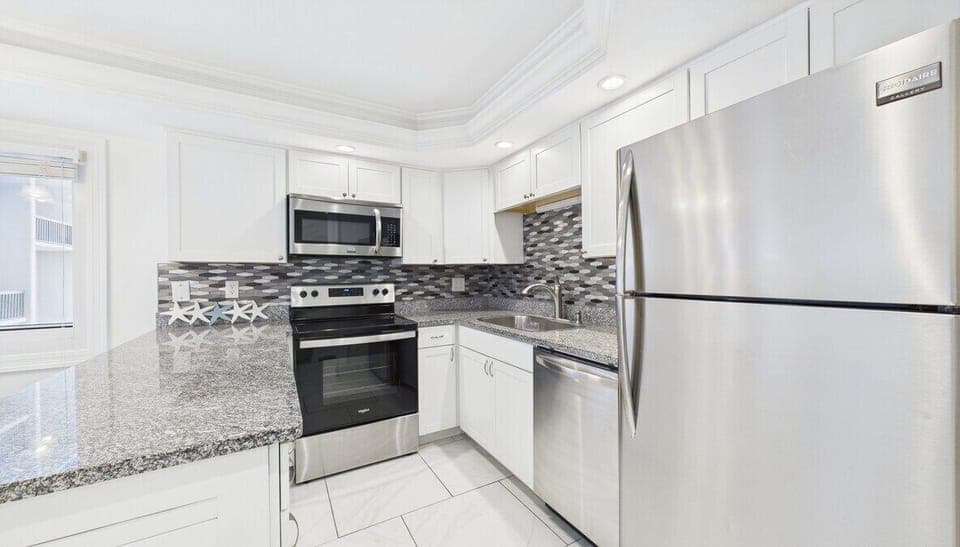 Full kitchen with updated appliances and all the cooking essentials