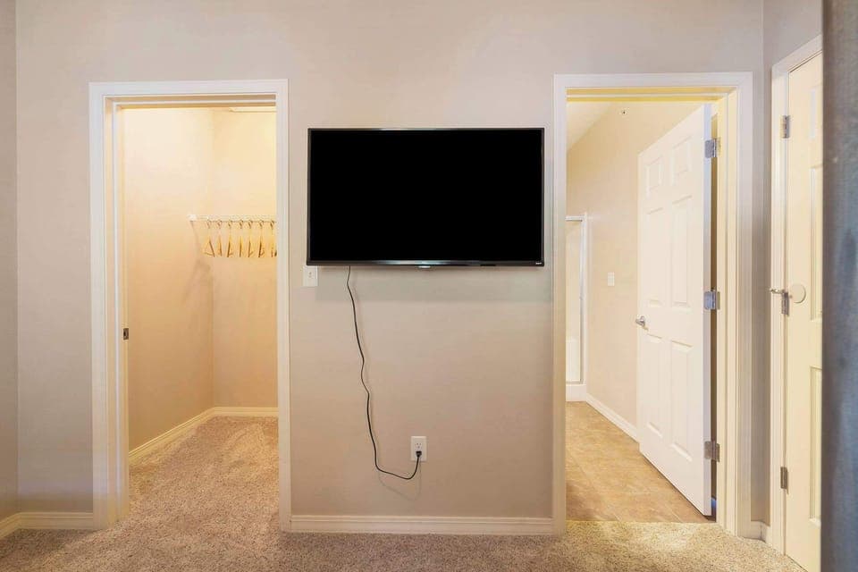 Bedroom #1 with Queen Bed and Bunk Beds (Twins)