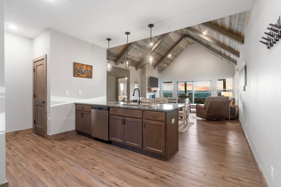 The sophisticated kitchen offers ample space & all the comforts of home