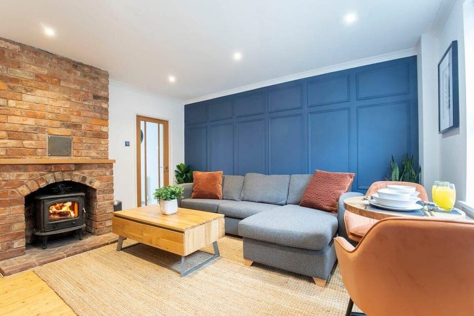 Living Room / Lounge