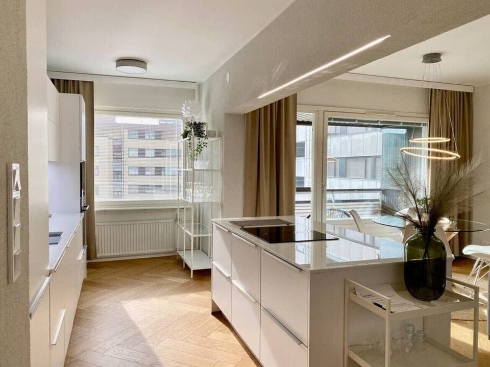 Luxury Apartment, Balcony | Private kitchen | Electric kettle, toaster