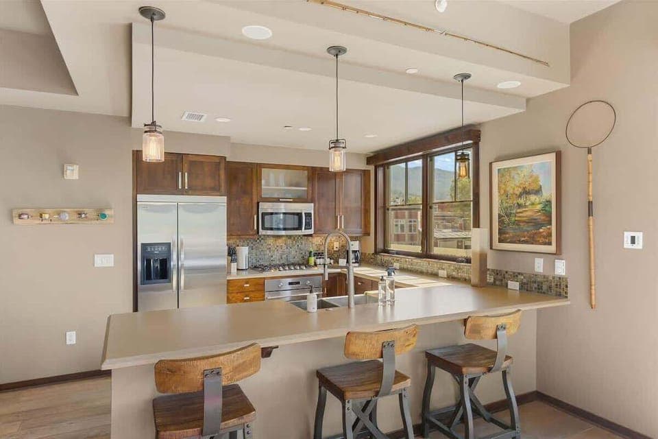 Kitchen with extra bar seating