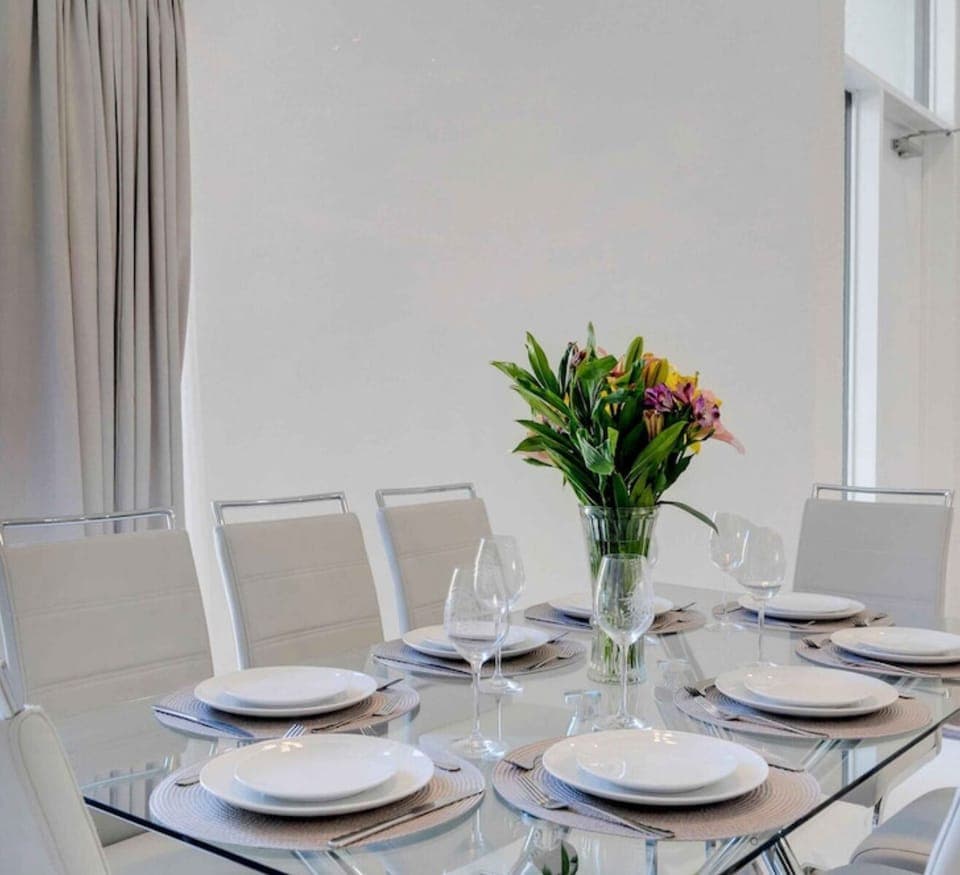 Dining area, seating for 8