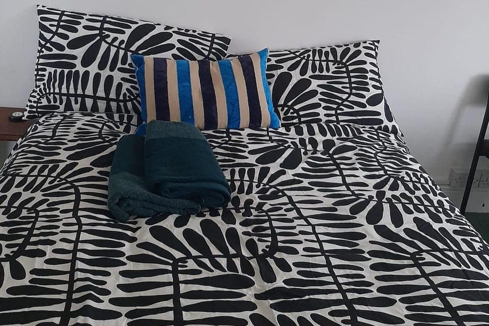 Studio | 1 bedroom, free wired internet, bed sheets