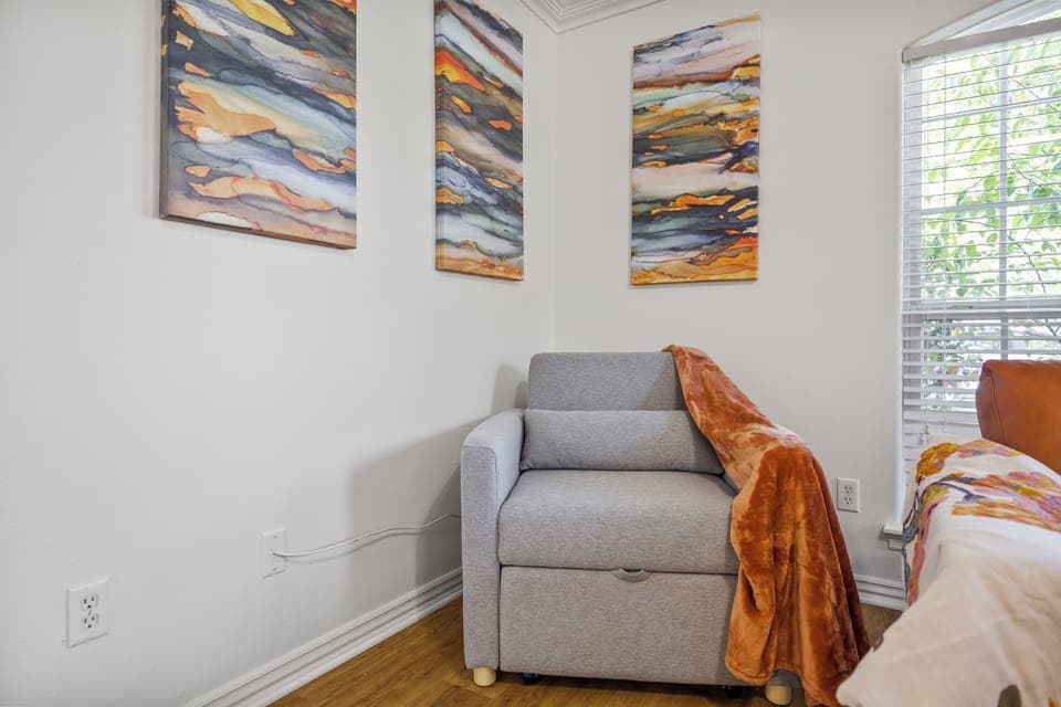 This comfy Serta lounge chair pulls out into a comfortable twin bed.