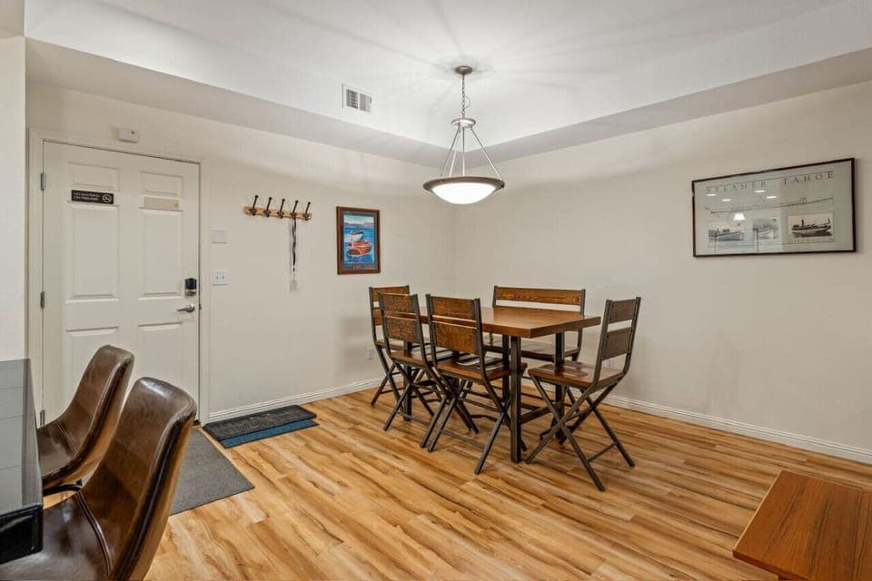 Spacious Dining Area