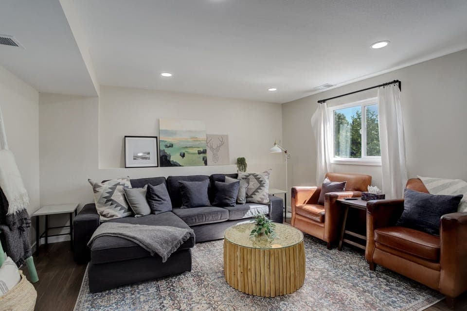 Level 1 living space