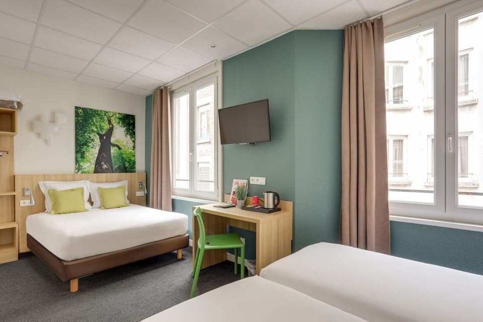 Classic Quadruple Room | Premium bedding, desk, blackout drapes, soundproofing