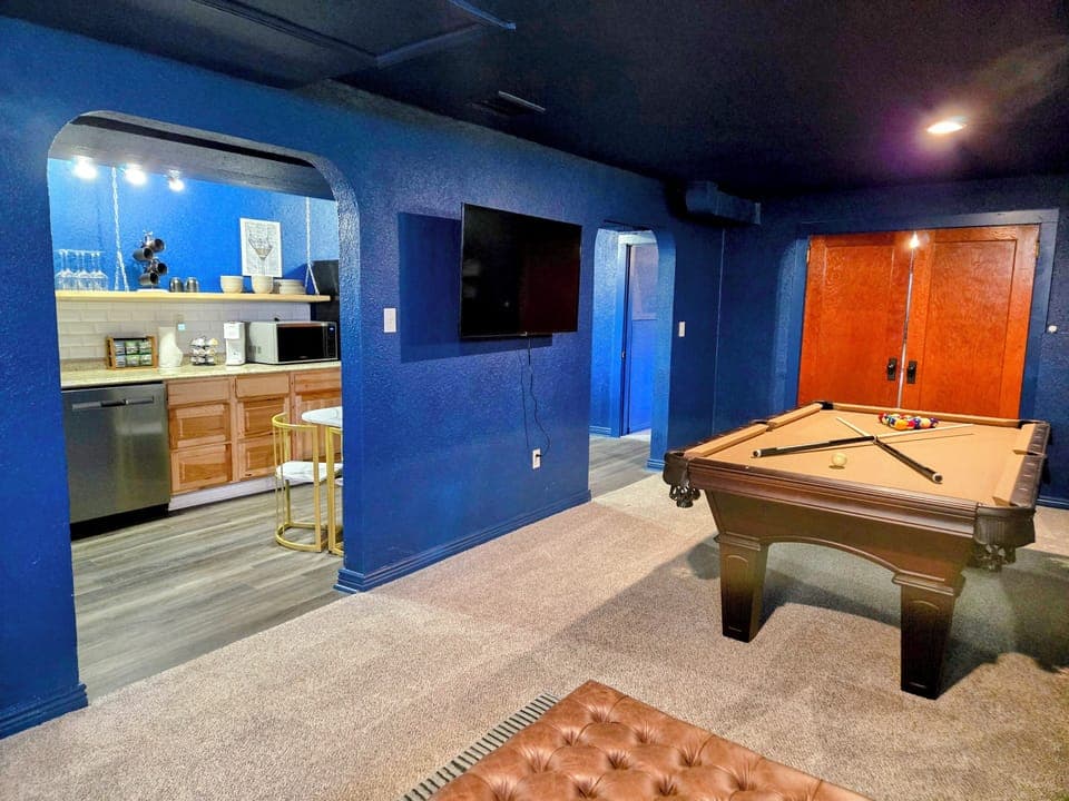 Game room