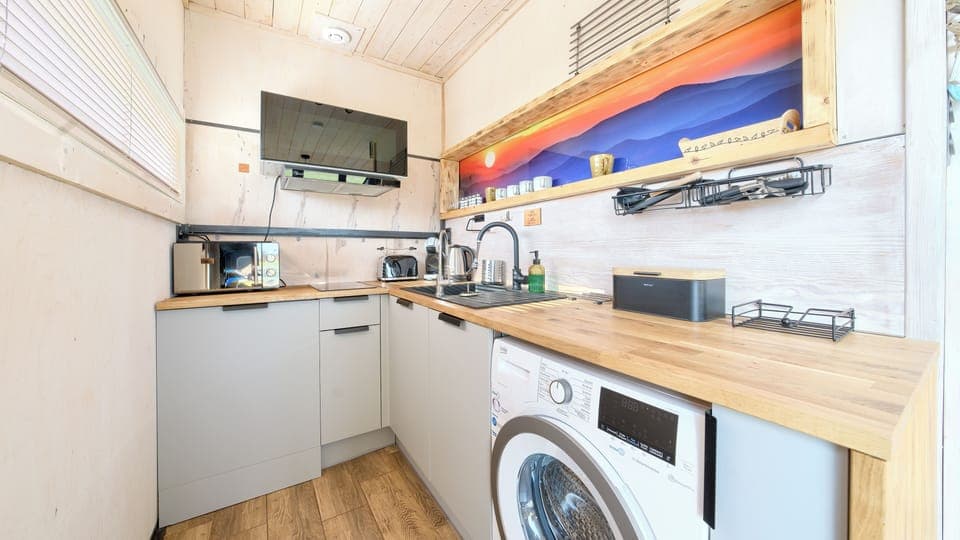 Domek (690) | Private kitchen | Electric kettle