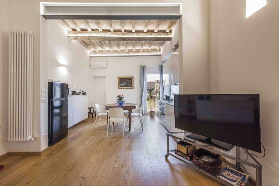 Comfort Apartment | Living area | Flat-screen TV