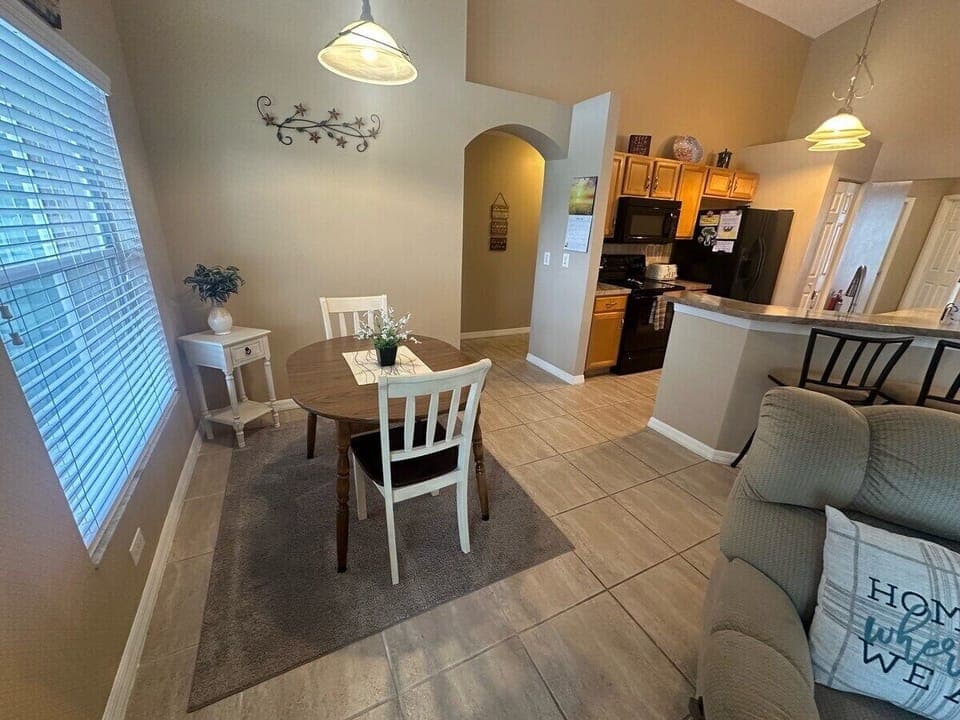 House, Multiple Beds, Pool Access, Pool View | Interior