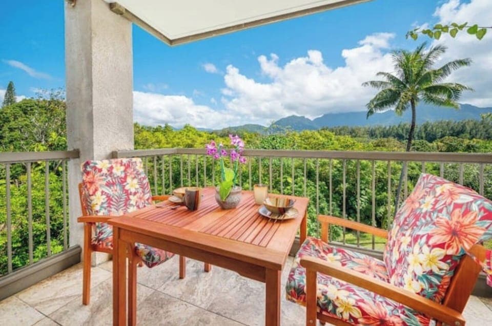 Wake up to birds and breezes and enjoy your coffee while counting waterfalls