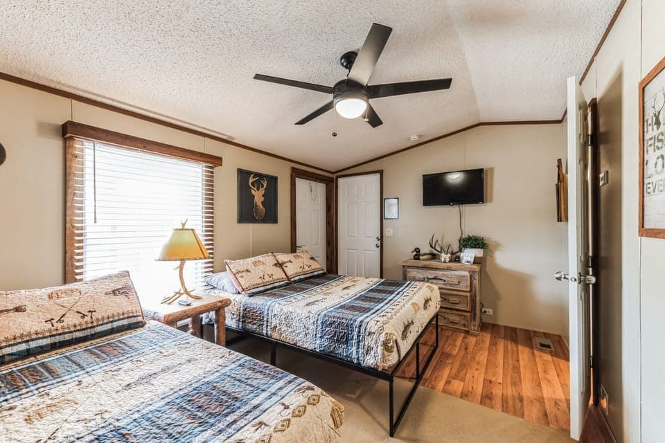 Indoors, Bed, Bedroom, Furniture, Room