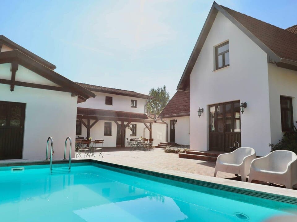 Apartment | Pool | Outdoor pool