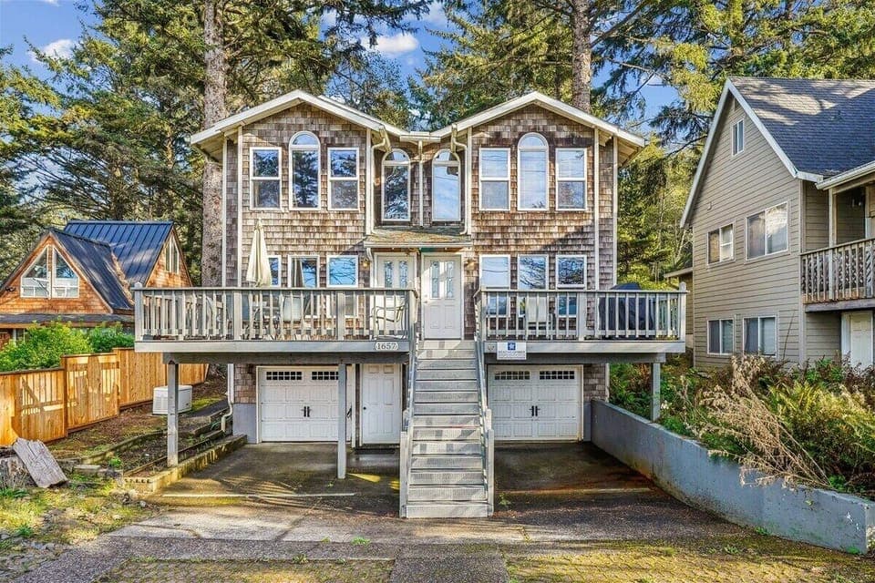 The front of Haystack Villa