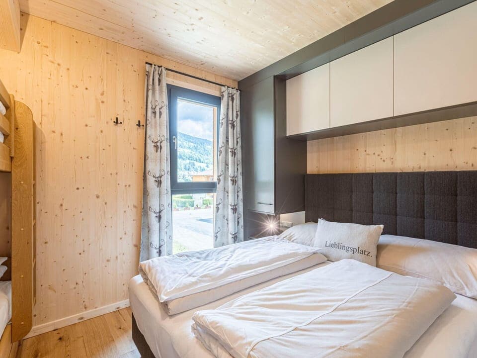 Apartment | 4 bedrooms, individually furnished, bed sheets