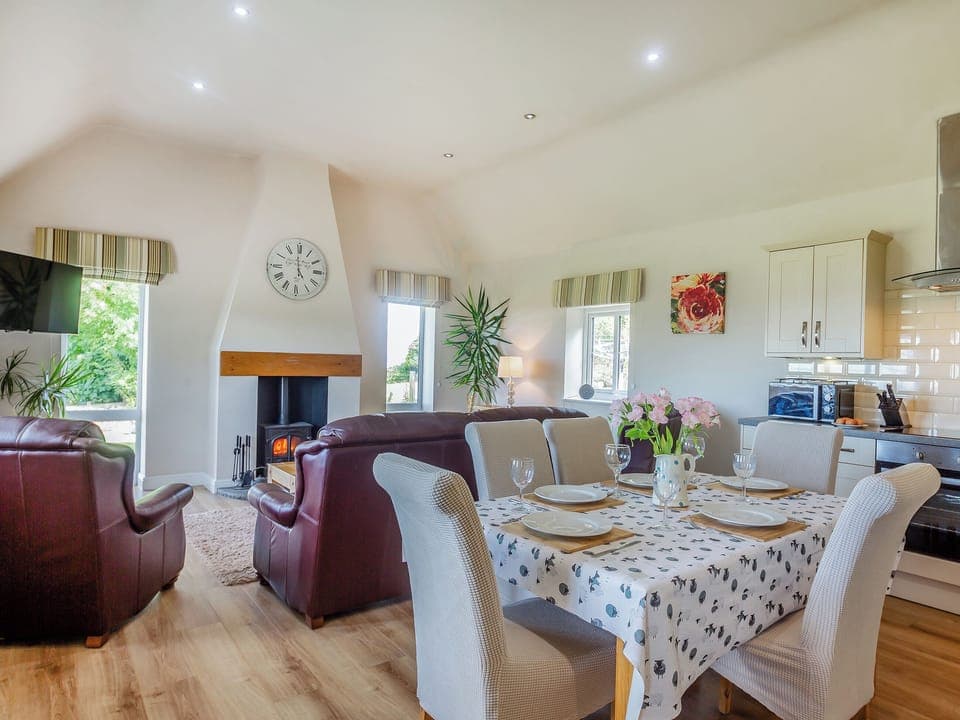 Open plan living space | Bryn Awelon Y Bwthyn - Moelfre Cottages, Moelfre, near Benllech