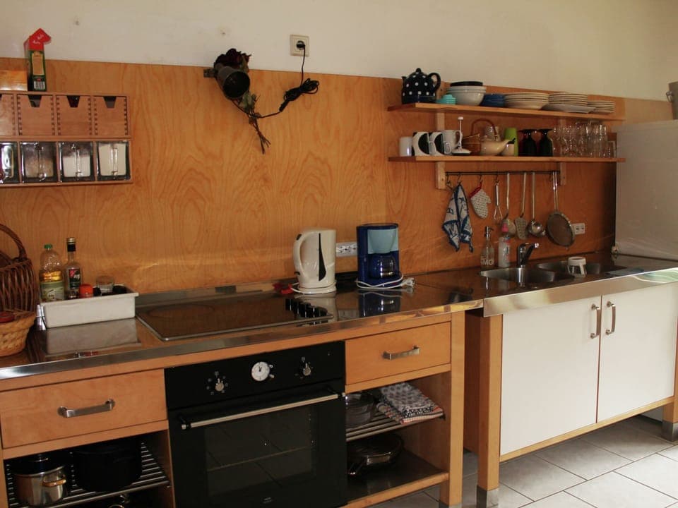 Fridge, coffee/tea maker, electric kettle, highchair