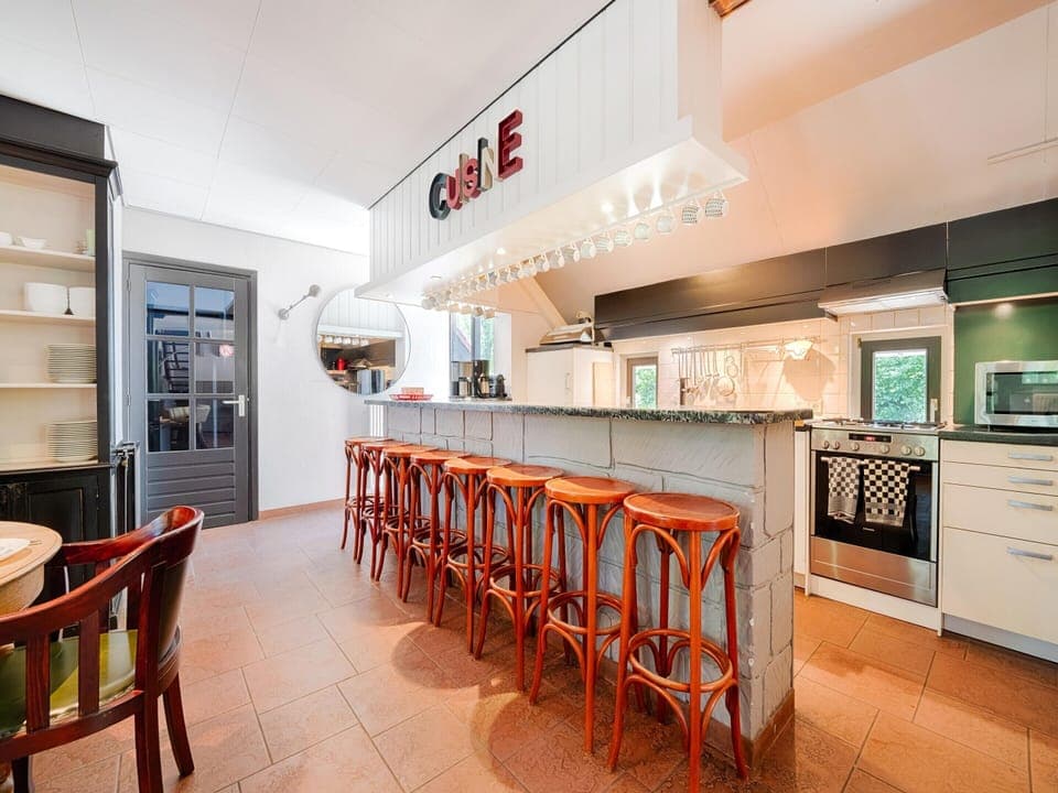 Classic House, Multiple Bedrooms | Private kitchen | Fridge, microwave, oven, dishwasher